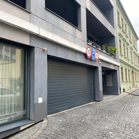 Old Town Bratislava 1Bdr Private Parking Leilighet Eksteriør bilde