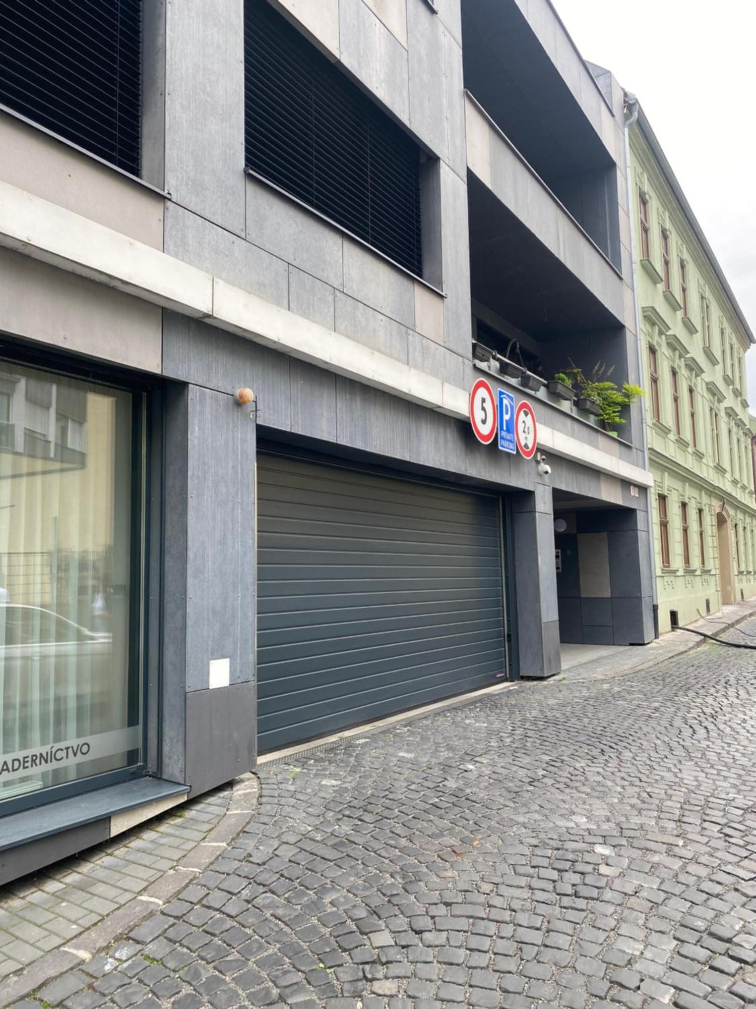 Old Town Bratislava 1Bdr Private Parking Leilighet Eksteriør bilde